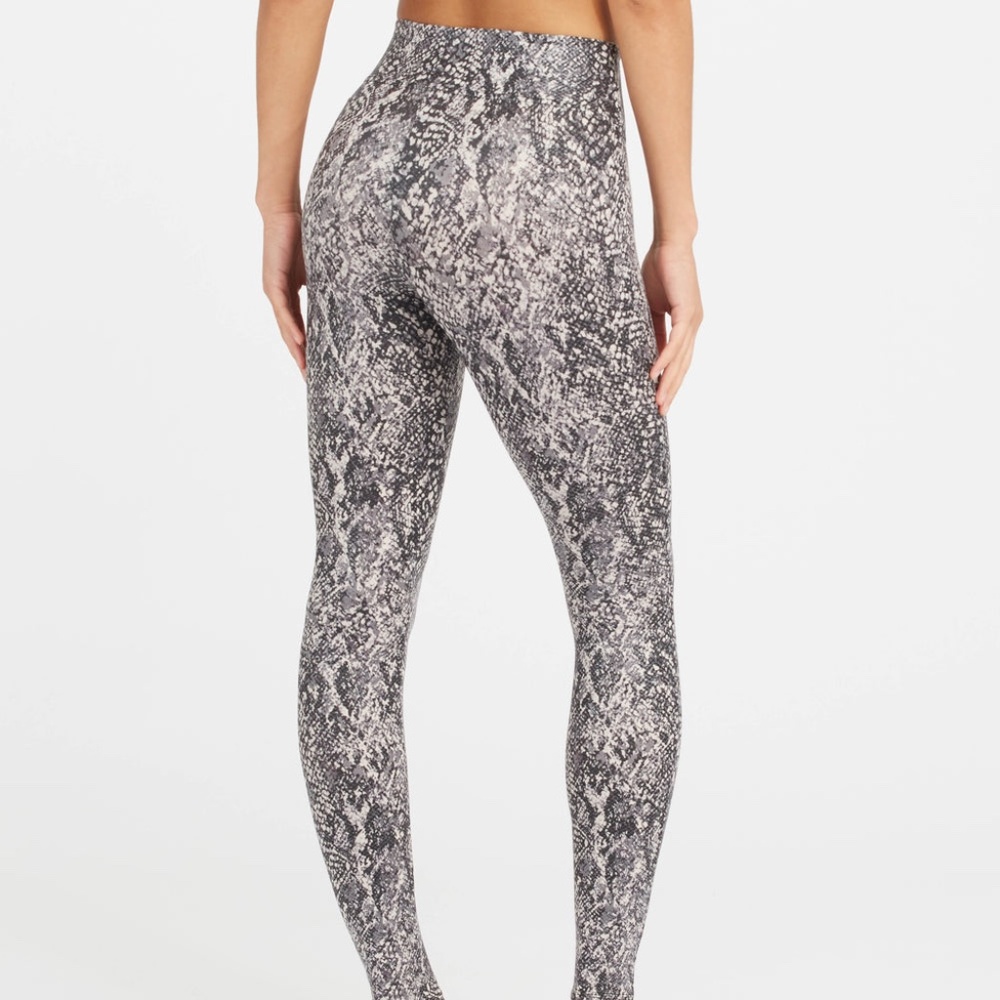 Like New Spanx Faux Leather Snake Shine Leggings